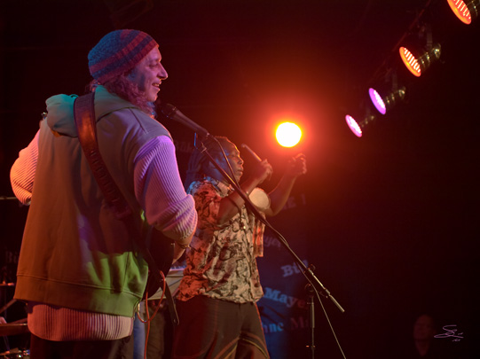 Roman Weihs und Diogoye (Foto: Subhash)