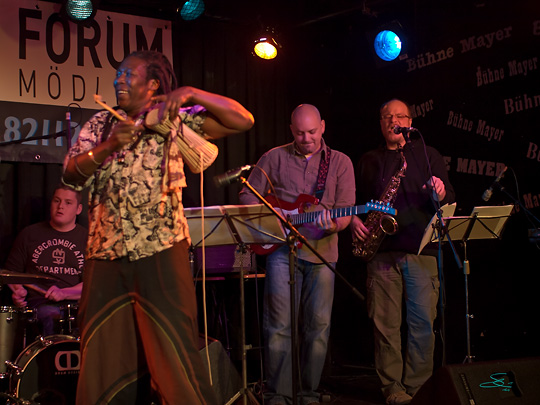 Chi Base X (Foto: Subhash)